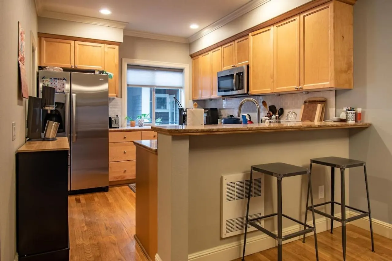 Holiday home Three Bedroom Townhouse Downtown With Private Backyard Seattle