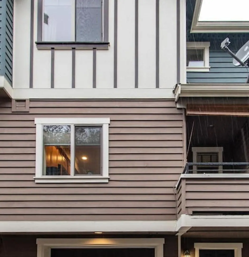 Three Bedroom Townhouse Downtown With Private Backyard Seattle